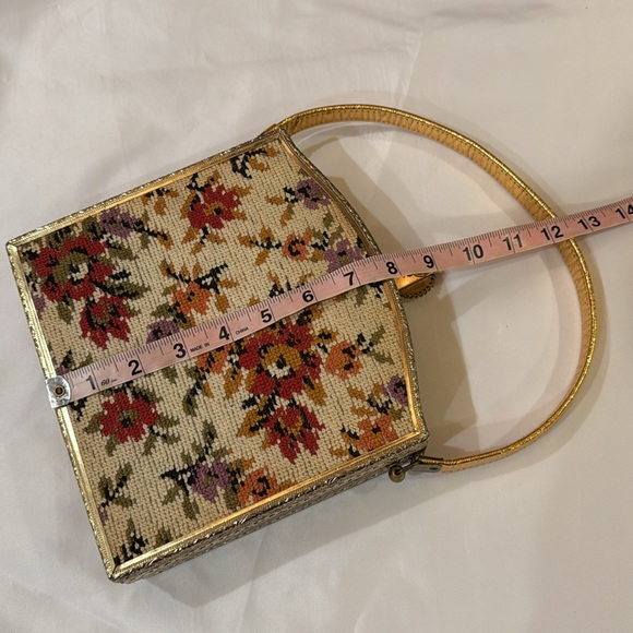 Vintage 1950’s Filigree Metal & Needlepoint Handbag Purse - Picture 11 of 17